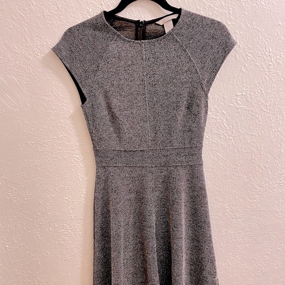 Elegant H&M Dress - Picture 2 of 8